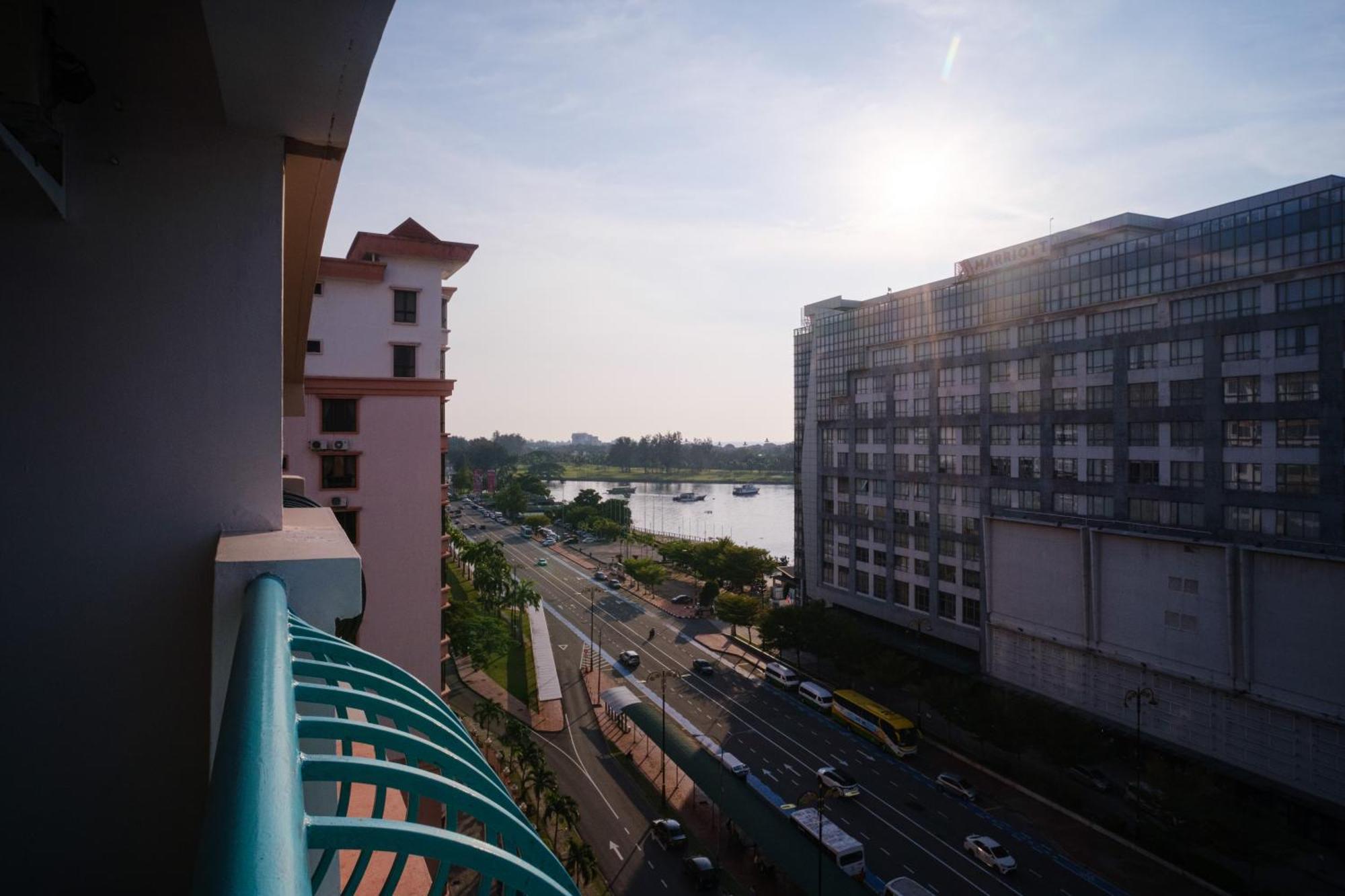 Petronella Apartment C1 Marina Court Kota Kinabalu Dış mekan fotoğraf